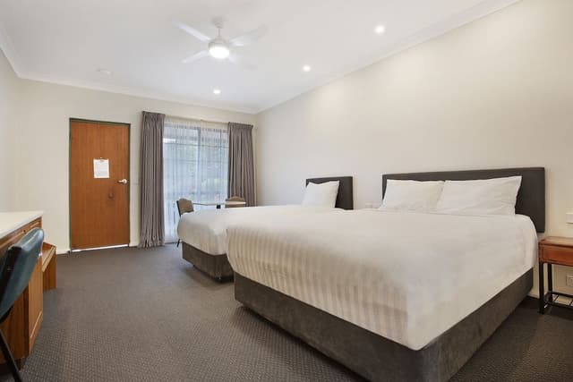 Executive Suite, 1 Bedroom, Non Smoking (Executive Twin Suite)