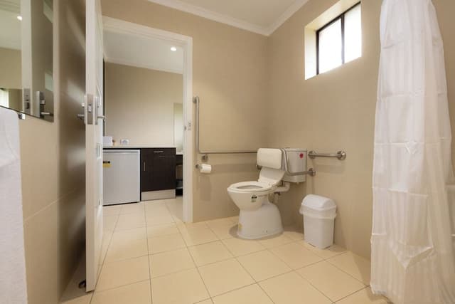 Premier Room, Queen Accessible