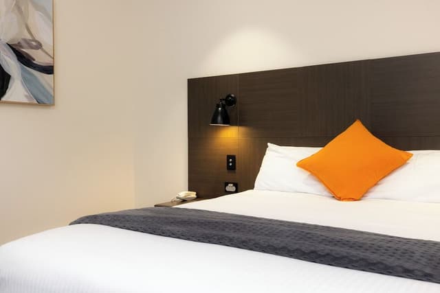 Premier Room, Queen Accessible