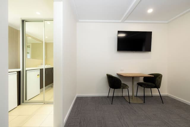 Premier Room, Queen Accessible