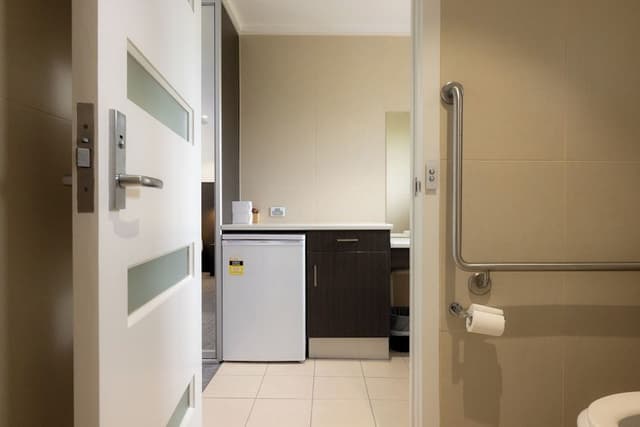 Premier Room, Queen Accessible