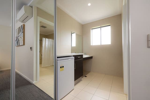 Premier Room, Queen Accessible