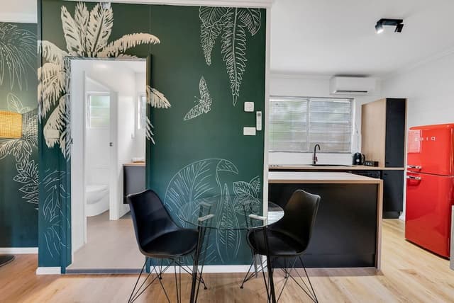 2 Bedroom Apartment with Direct Pool Access