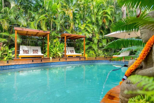2 Bedroom Apartment with Direct Pool Access