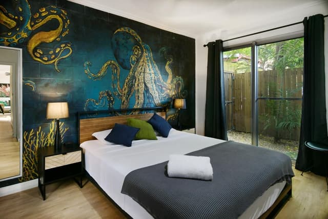 2 Bedroom Apartment with Direct Pool Access