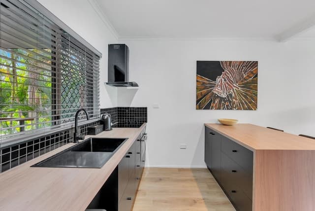 2 Bedroom Apartment with Balcony, Garden View