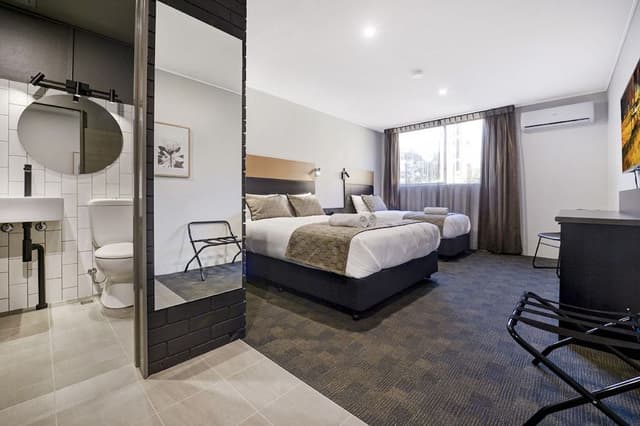 Executive Double or Twin Room, 1 Queen Bed and 1 Single Bed