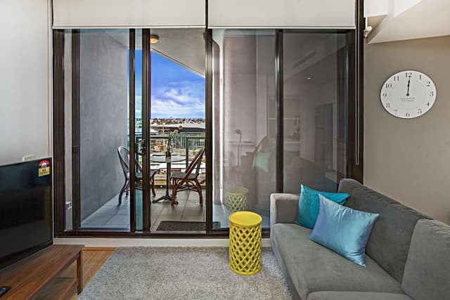 One Bedroom Apartment River View