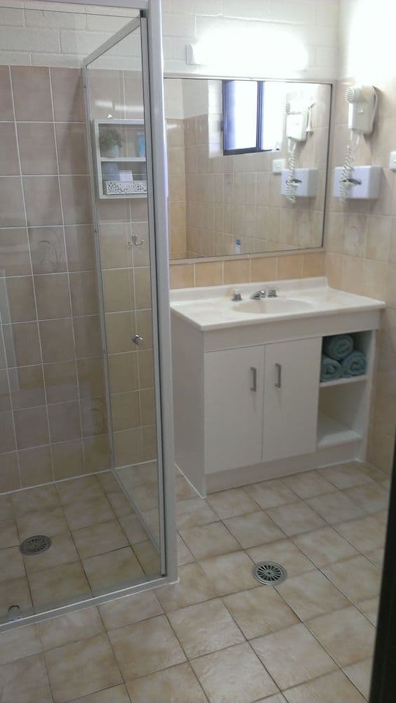 Standard Room, 1 Queen Bed, Non Smoking, Kitchenette (Queen Room)