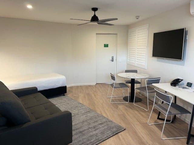 Family Studio (2 Rooms)