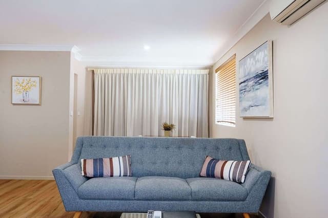 Three Bedroom Apartment - One Queen, One Double & Two Single Beds