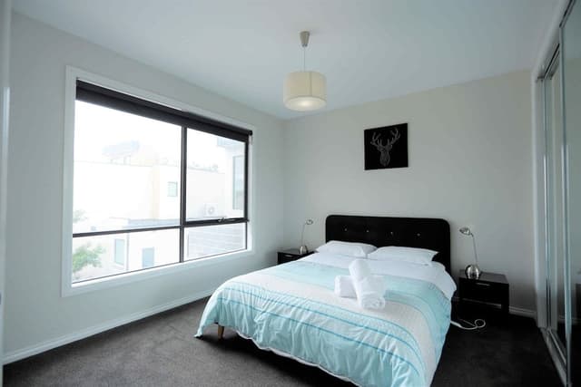 Deluxe 4 Bedroom Holiday House