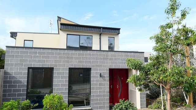 Deluxe 4 Bedroom Holiday House