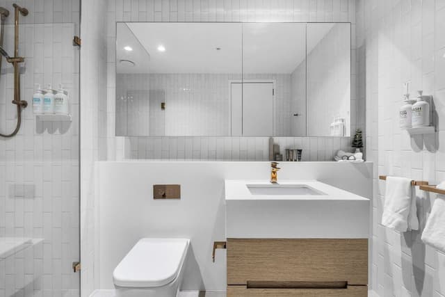 3 Bedroom 3 Bathroom City View Apartment