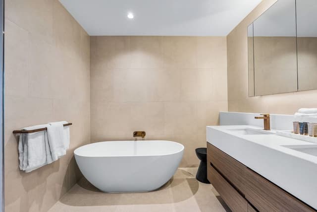 3 Bedroom 3 Bathroom City View Sub Penthouse Apartment
