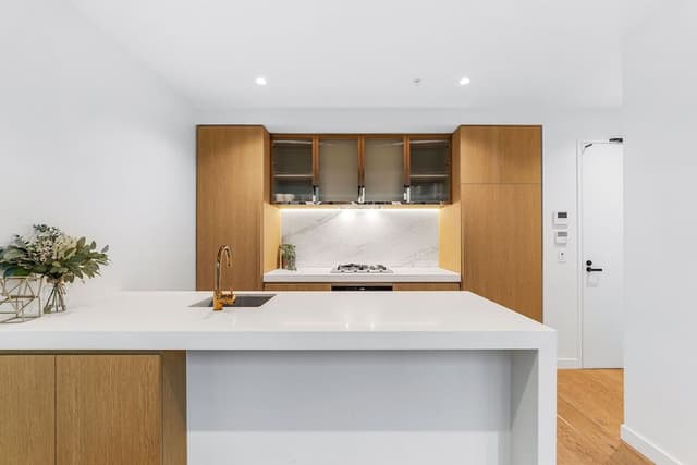 2 Bedroom 2 Bathroom Split Level Apartment