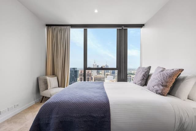 3 Bedroom 3 Bathroom City View Sub Penthouse Apartment