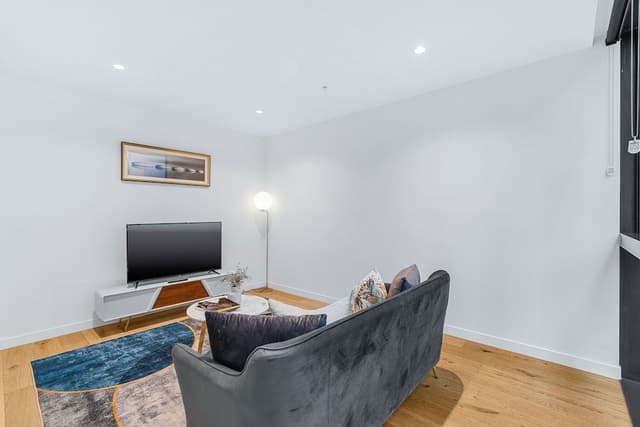 2 Bedroom 2 Bathroom Split Level Apartment