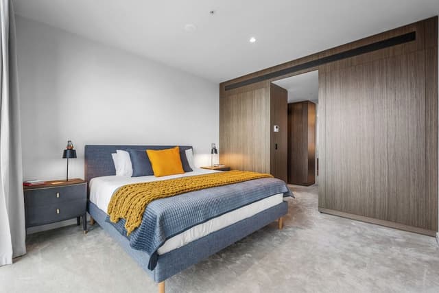 3 Bedroom 3 Bathroom City View Sub Penthouse Apartment
