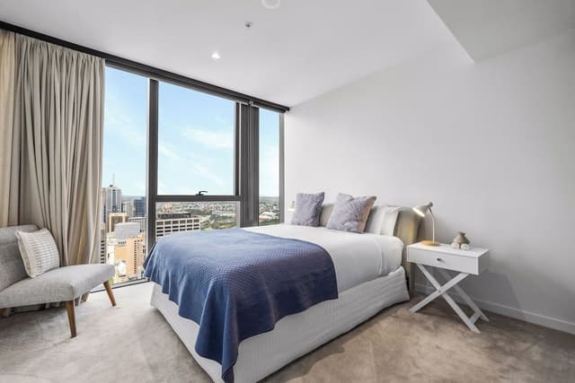 3 Bedroom 3 Bathroom City View Sub Penthouse Apartment
