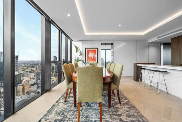 3 Bedroom 3 Bathroom City View Sub Penthouse Apartment