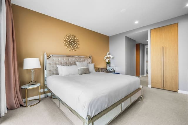 3 Bedroom 3 Bathroom City View Apartment