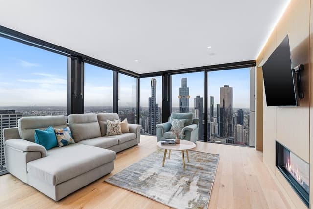 3 Bedroom 3 Bathroom City View Apartment