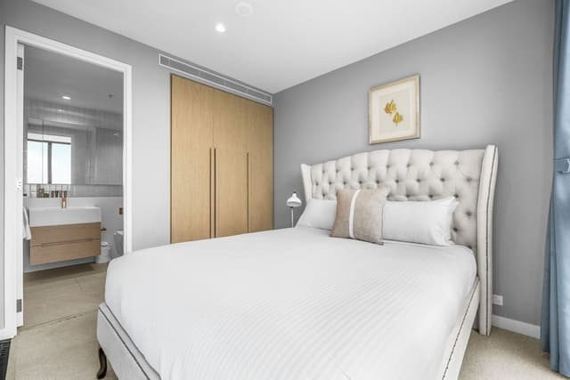 3 Bedroom 3 Bathroom City View Apartment