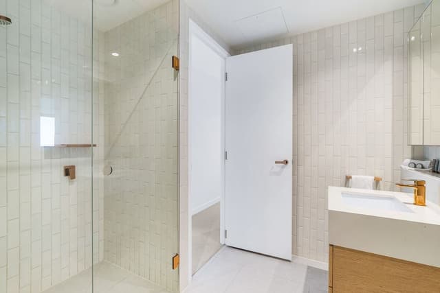 2 Bedroom 2 Bathroom Apartment