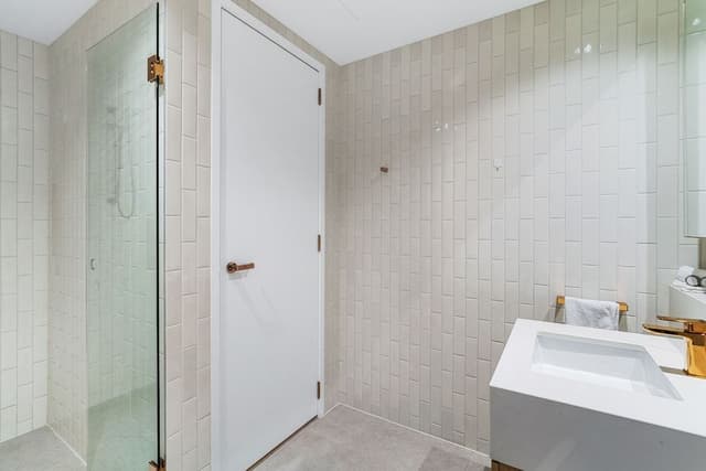 2 Bedroom 2 Bathroom Split Level Apartment
