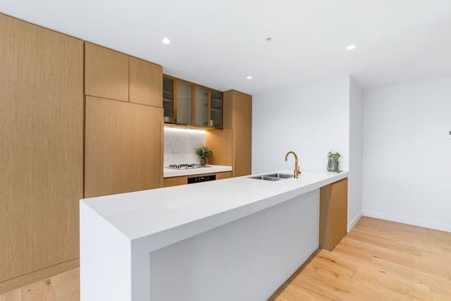 3 Bedroom 3 Bathroom City View Apartment