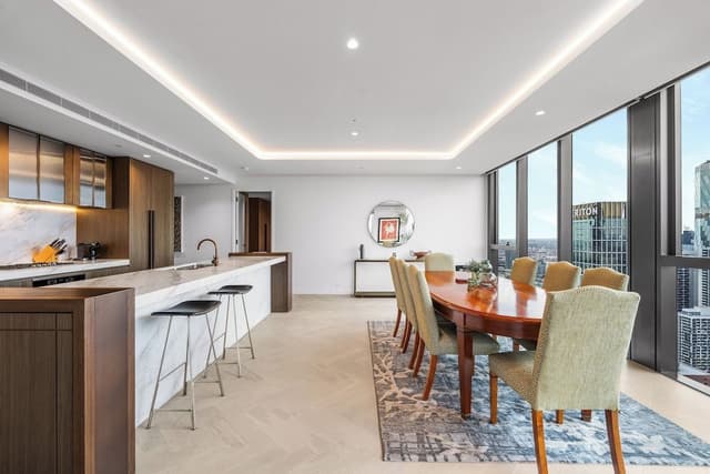 3 Bedroom 3 Bathroom City View Sub Penthouse Apartment
