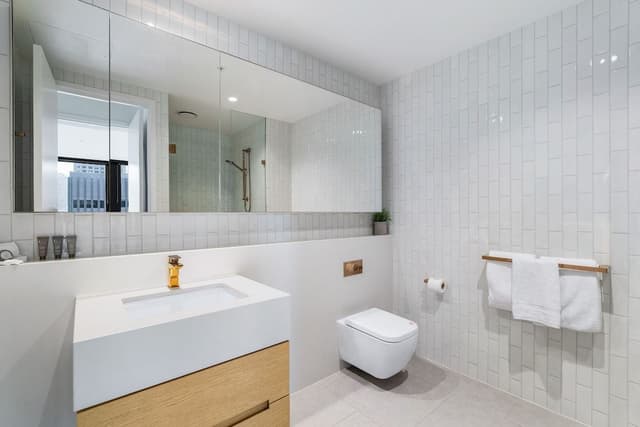 2 Bedroom 2 Bathroom Apartment