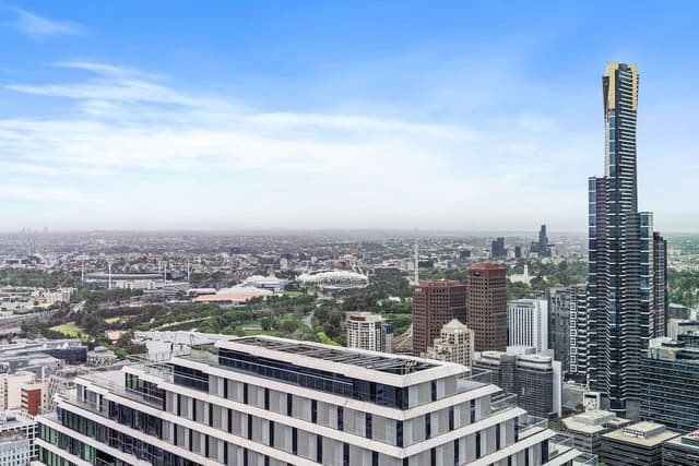 3 Bedroom 3 Bathroom City View Apartment