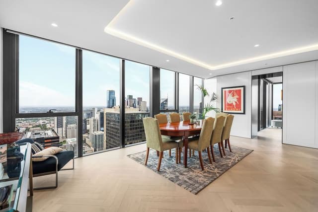 3 Bedroom 3 Bathroom City View Sub Penthouse Apartment