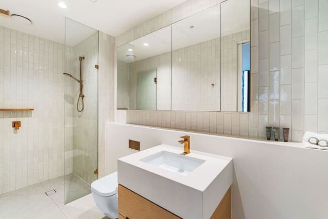 2 Bedroom 2 Bathroom Split Level Apartment