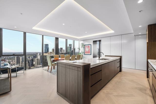 3 Bedroom 3 Bathroom City View Sub Penthouse Apartment