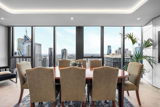 3 Bedroom 3 Bathroom City View Sub Penthouse Apartment