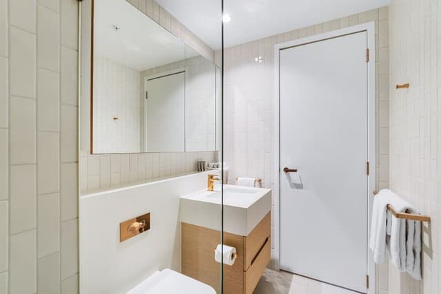 2 Bedroom 2 Bathroom Apartment