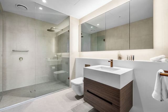 3 Bedroom 3 Bathroom City View Sub Penthouse Apartment