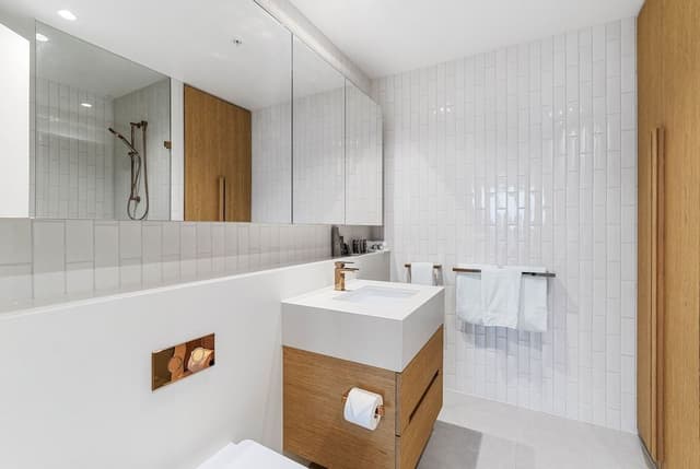 3 Bedroom 3 Bathroom City View Apartment
