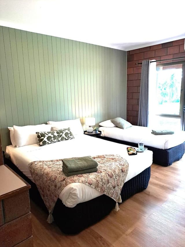 Deluxe Family Room