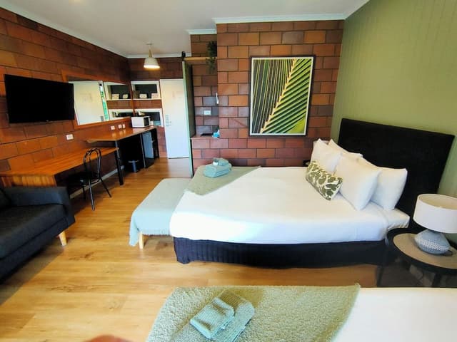 Classic Triple Room