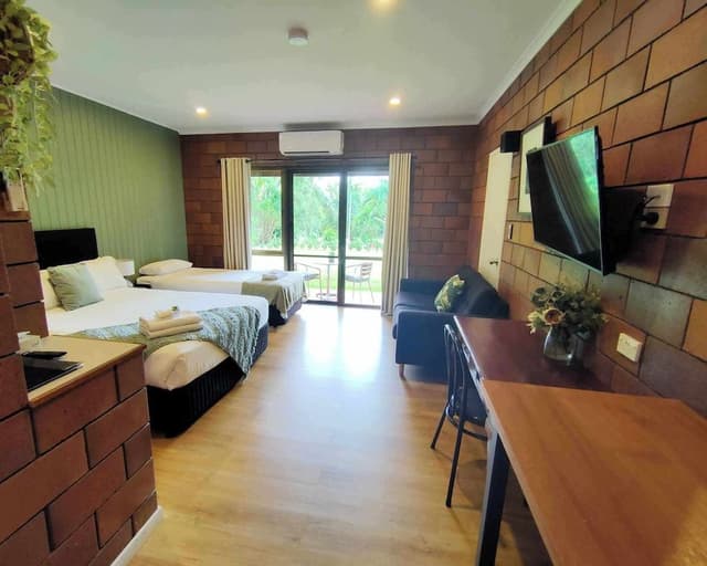 Classic Triple Room