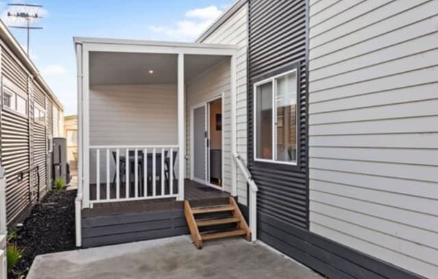 Deluxe 2 Bedrooms Cabin