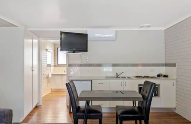 Standard Motel Room - Sleeps 2