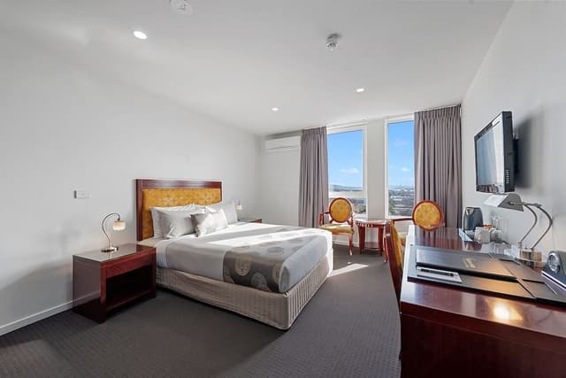 Queen Room
