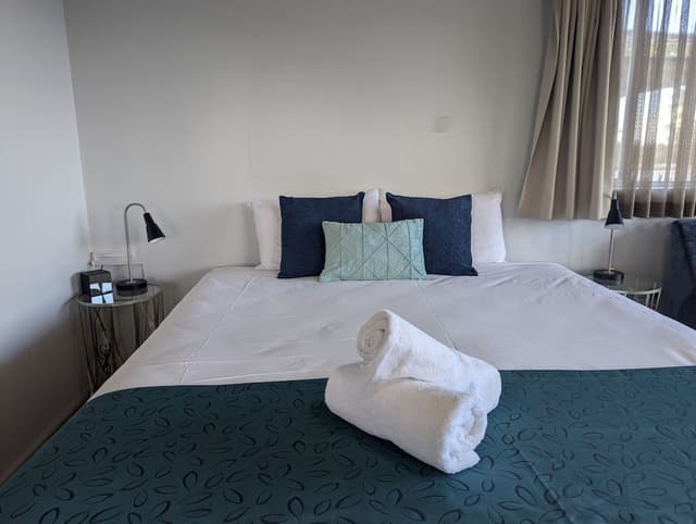 Riverview King Room