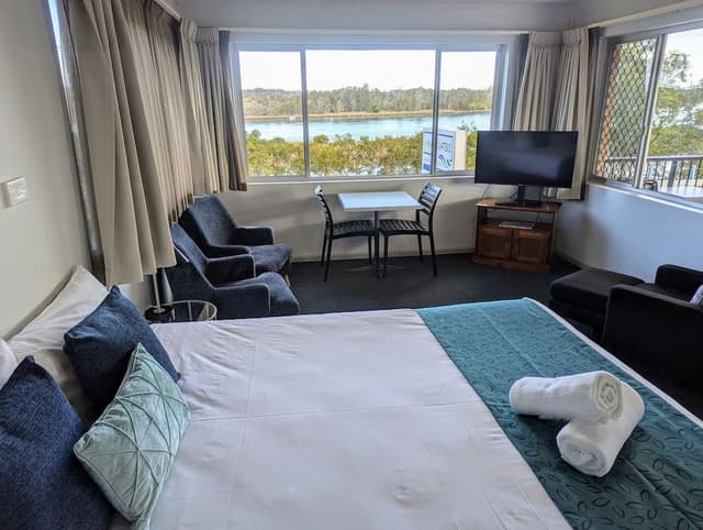 Riverview King Room