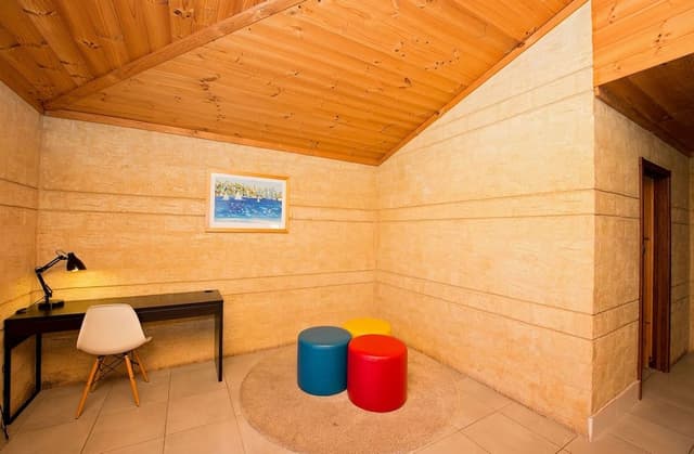 Deluxe 3 Bedroom Waterfront Cabin